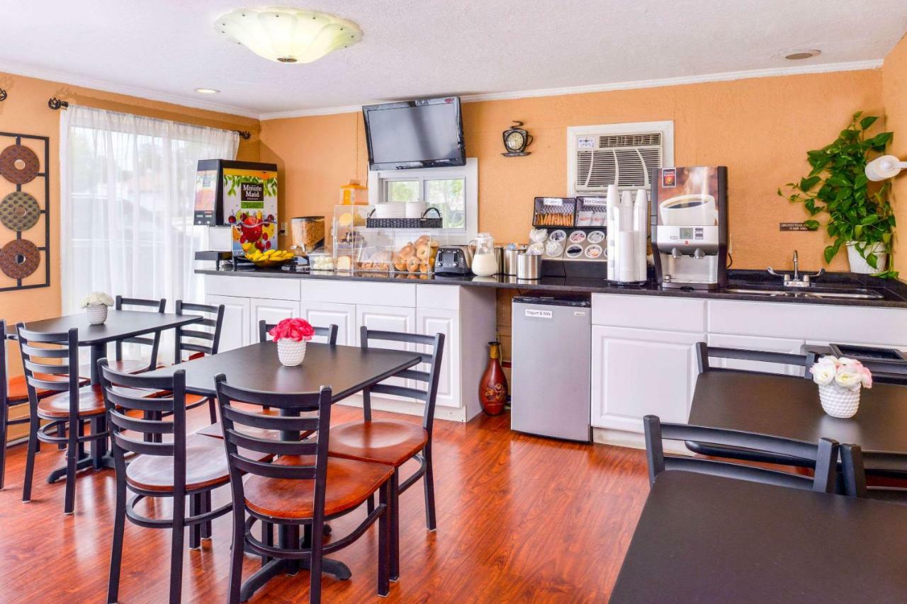 Rodeway Inn Orleans - Cape Cod מראה חיצוני תמונה